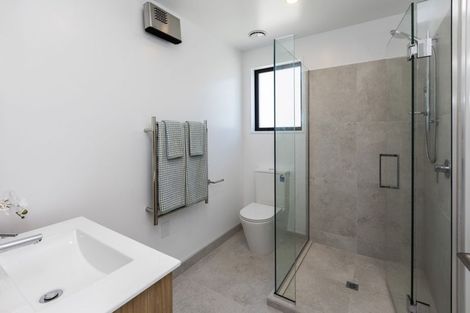 Photo of property in 46b Division Street, Riccarton, Christchurch, 8041
