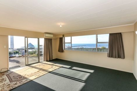 Photo of property in 1/1 Findlay Street, Moturoa, New Plymouth, 4310