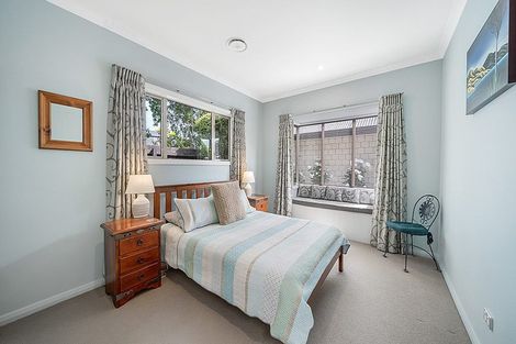 Photo of property in 18 Milesbrook Close, Rangiora, 7400