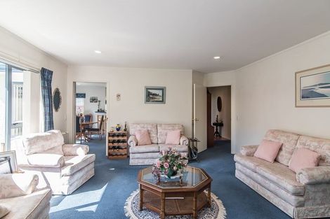 Photo of property in 12 San Priamo Place, Paraparaumu Beach, Paraparaumu, 5032