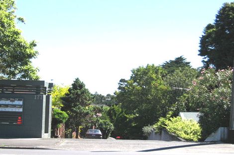 Photo of property in 10/177 Onewa Road, Birkenhead, Auckland, 0626