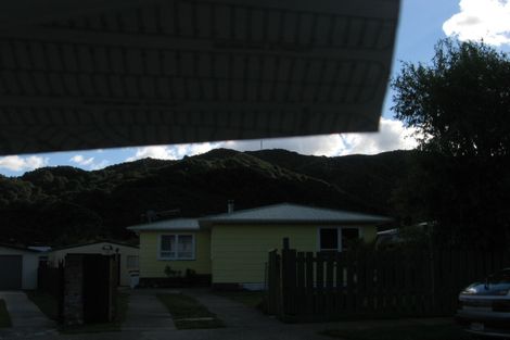 Photo of property in 7 Manurewa Grove, Wainuiomata, Lower Hutt, 5014