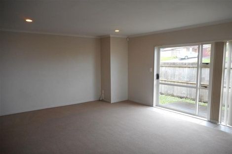 Photo of property in 182 Keri Vista Rise, Papakura, 2110