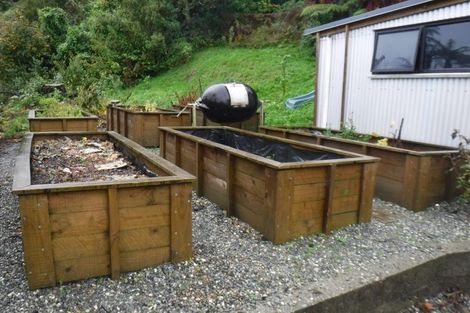 Photo of property in 23 Threadneedle Street, Greymouth, 7805