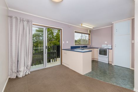 Photo of property in 35 Kemp Road, Massey, Auckland, 0614