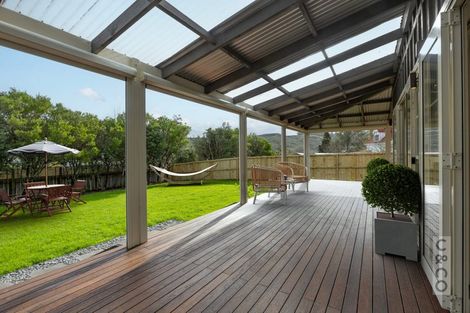 Photo of property in 5 Cambridge Road, Riverhead, 0820