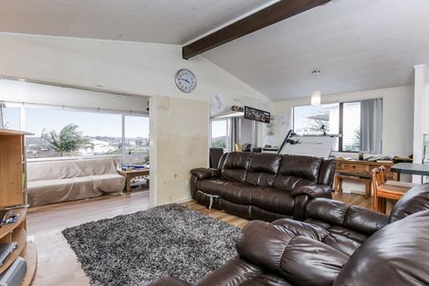 Photo of property in 80 Royal Road, Massey, Auckland, 0614