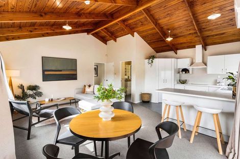 Photo of property in 42 Stottholm Road, Titirangi, Auckland, 0604