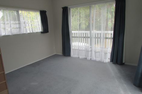 Photo of property in 14 Stottholm Road, Titirangi, Auckland, 0604