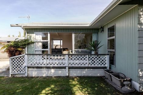 Photo of property in 107 Ruamahanga Crescent, Terrace End, Palmerston North, 4410