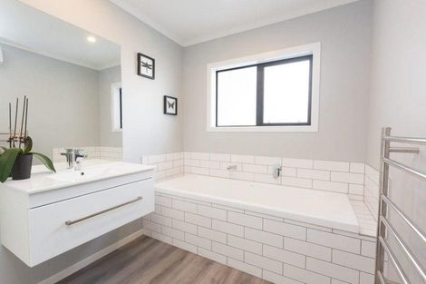 Photo of property in 5 Moehau Street, Te Puke, 3119