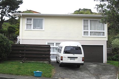 Photo of property in 87 Stewart Drive, Newlands, Wellington, 6037