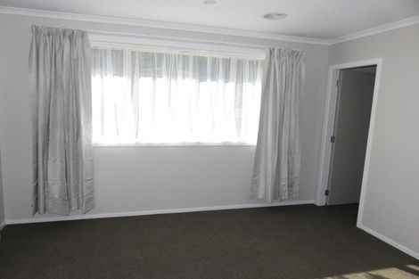 Photo of property in 102 Melksham Drive, Churton Park, Wellington, 6037