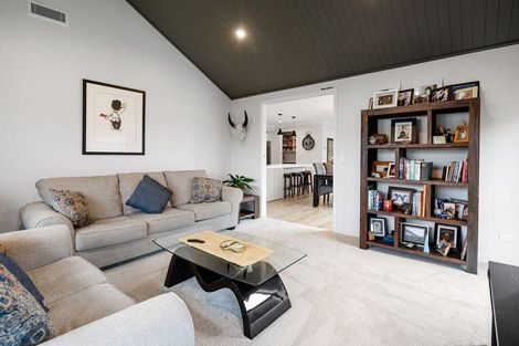 Photo of property in 14 Ruge Court, Cambridge, 3434