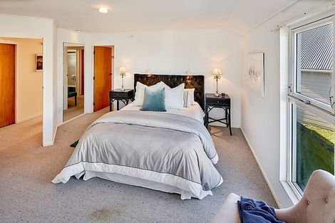 Photo of property in 110 Lyall Parade, Lyall Bay, Wellington, 6022