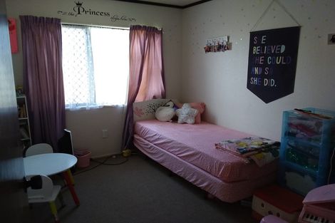 Photo of property in 16 Berwick Place, Mount Maunganui, 3116