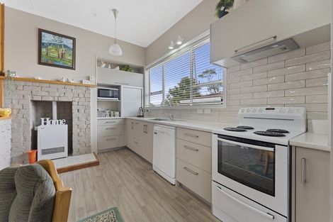 Photo of property in 15 Hamlet Street, Stratford, 4332