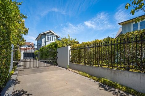 Photo of property in 16 Totara Street, Fendalton, Christchurch, 8041