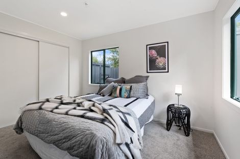 Photo of property in 42a Woodglen Road, Glen Eden, Auckland, 0602