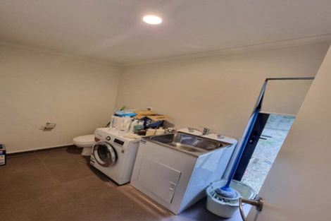 Photo of property in 11/2 Swan Hill Drive, Glen Eden, Auckland, 0602