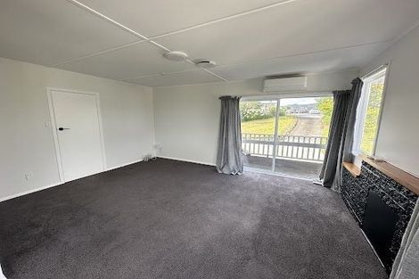 Photo of property in 32 Lynda Avenue, Paparangi, Wellington, 6037