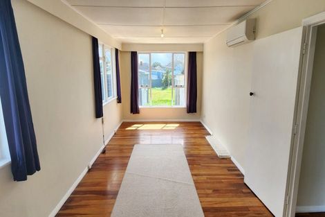 Photo of property in 6 Mcguire Street, Hawera, 4610