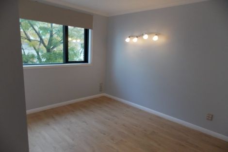 Photo of property in Endeavour Apartments, 23/125u Thorndon Quay, Pipitea, Wellington, 6011