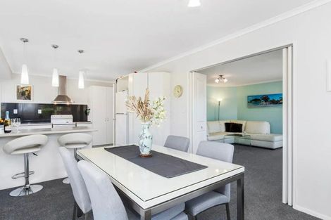 Photo of property in 37 Dalton Drive, Papamoa Beach, Papamoa, 3118