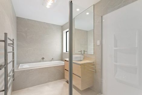 Photo of property in 3/241 Hill Road, The Gardens, Auckland, 2105