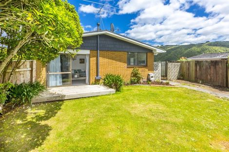 Photo of property in 21f1- Roband Crescent, Brown Owl, Upper Hutt, 5018