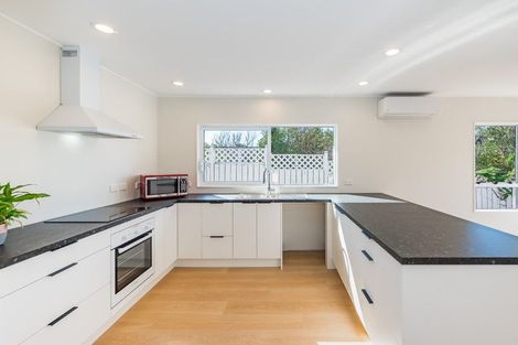 Photo of property in 8 Falla Street, Paraparaumu Beach, Paraparaumu, 5032