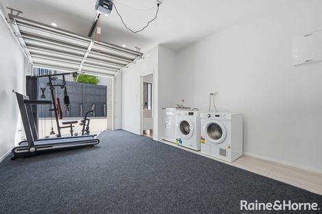 Photo of property in 19b Standage Lane, Kelston, Auckland, 0602