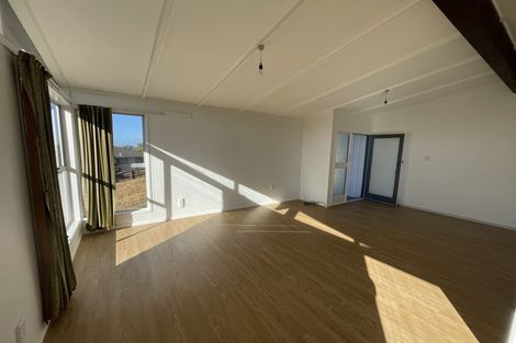 Photo of property in 1 Hewlett Road, Massey, Auckland, 0614