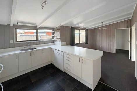 Photo of property in 6 Chadwick Place, Highbury, Palmerston North, 4412