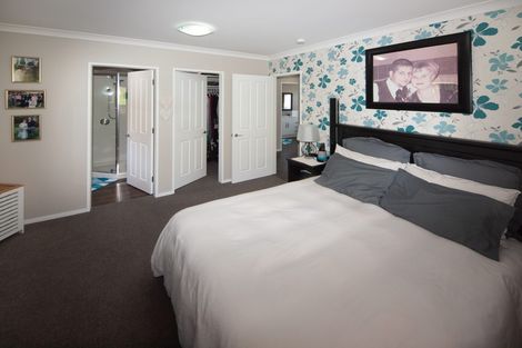 Photo of property in 35 Waverton Terrace, Churton Park, Wellington, 6037