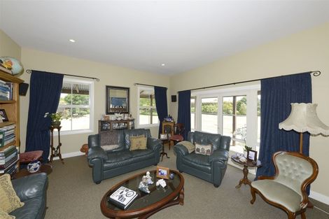 Photo of property in 16 Oak Tree Lane, Rolleston, 7614