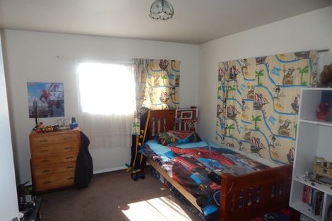 Photo of property in 15 Romilly Street, Westport, 7825