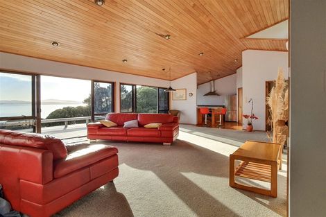 Photo of property in 54 Oneroa Road, Russell, 0202