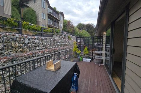 Photo of property in Arno Apartment, 11/8 Mckerrow Place, Sunshine Bay, Queenstown, 9300