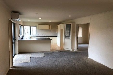 Photo of property in 12 Glastry Close, East Tamaki Heights, Auckland, 2016