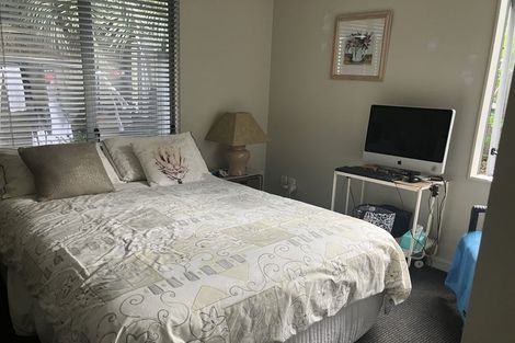 Photo of property in 34 Beach Road, Castor Bay, Auckland, 0620