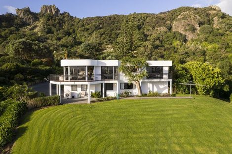Photo of property in 1 Lort Point Lane, Whangarei Heads, Whangarei, 0174
