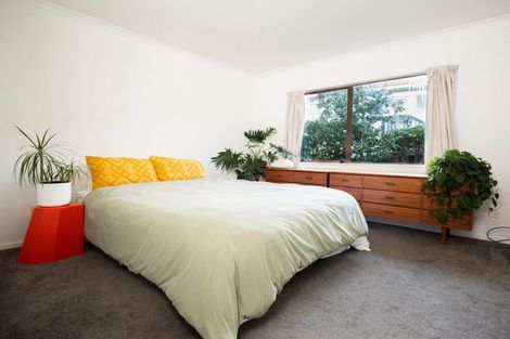 Photo of property in 25 Loughanure Place, Massey, Auckland, 0614