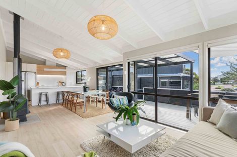 Photo of property in 124 Pauanui Boulevard, Pauanui, Hikuai, 3579