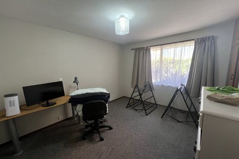 Photo of property in 262 Riccarton Road, Upper Riccarton, Christchurch, 8041