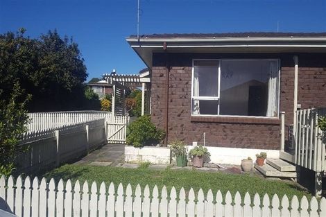 Photo of property in 1/11 Ciprian Place, Henderson, Auckland, 0612