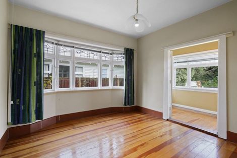 Photo of property in 337 Ferry Road, Waltham, Christchurch, 8011