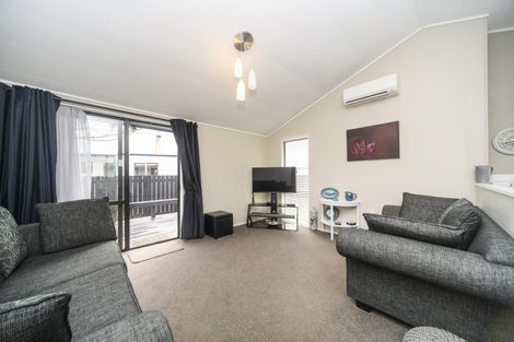 Photo of property in 6 Mercury Street, Milson, Palmerston North, 4414