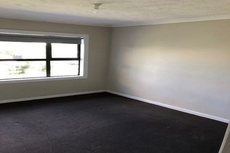 Photo of property in 13 Craigbank Avenue, New Lynn, Auckland, 0600