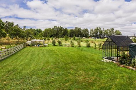 Photo of property in 18 Tiffen Lane, Waipawa, 4210